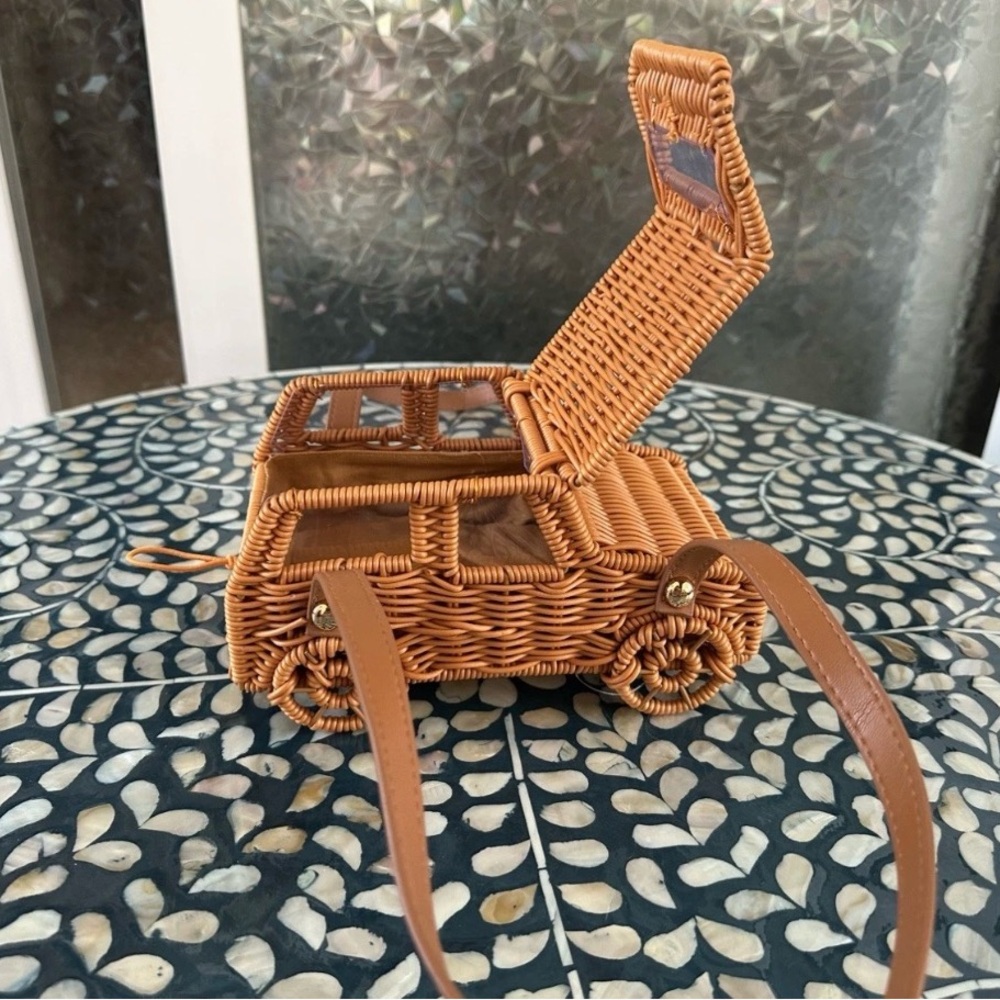 Tommy Bahama Woven Car-Shaped Purse in Tan - Picture 3 of 6